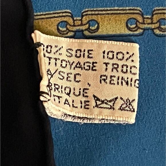 Cartier Must de Cartier Blue Silk Scarf with a chain motif Vintage 82 cm - Picture 6 of 7